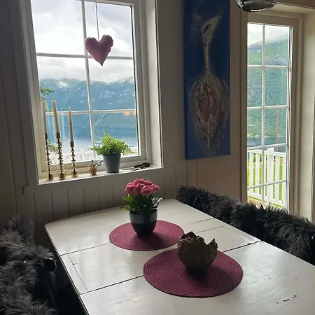 Kårstova Ved Sognefjorden Feriehus Høyanger