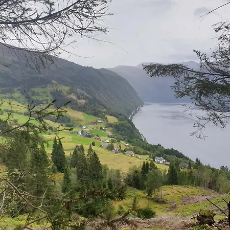 Kårstova Ved Sognefjorden Feriehus Høyanger