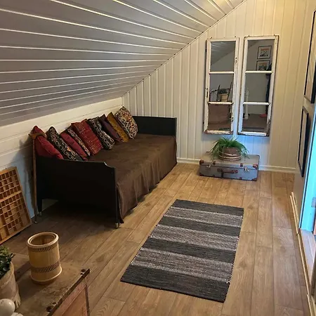 Kårstova Ved Sognefjorden Feriehus *
